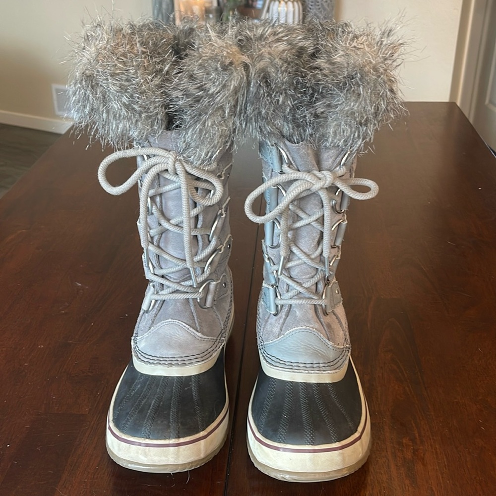 Sorel Gray and Black Winter Boots